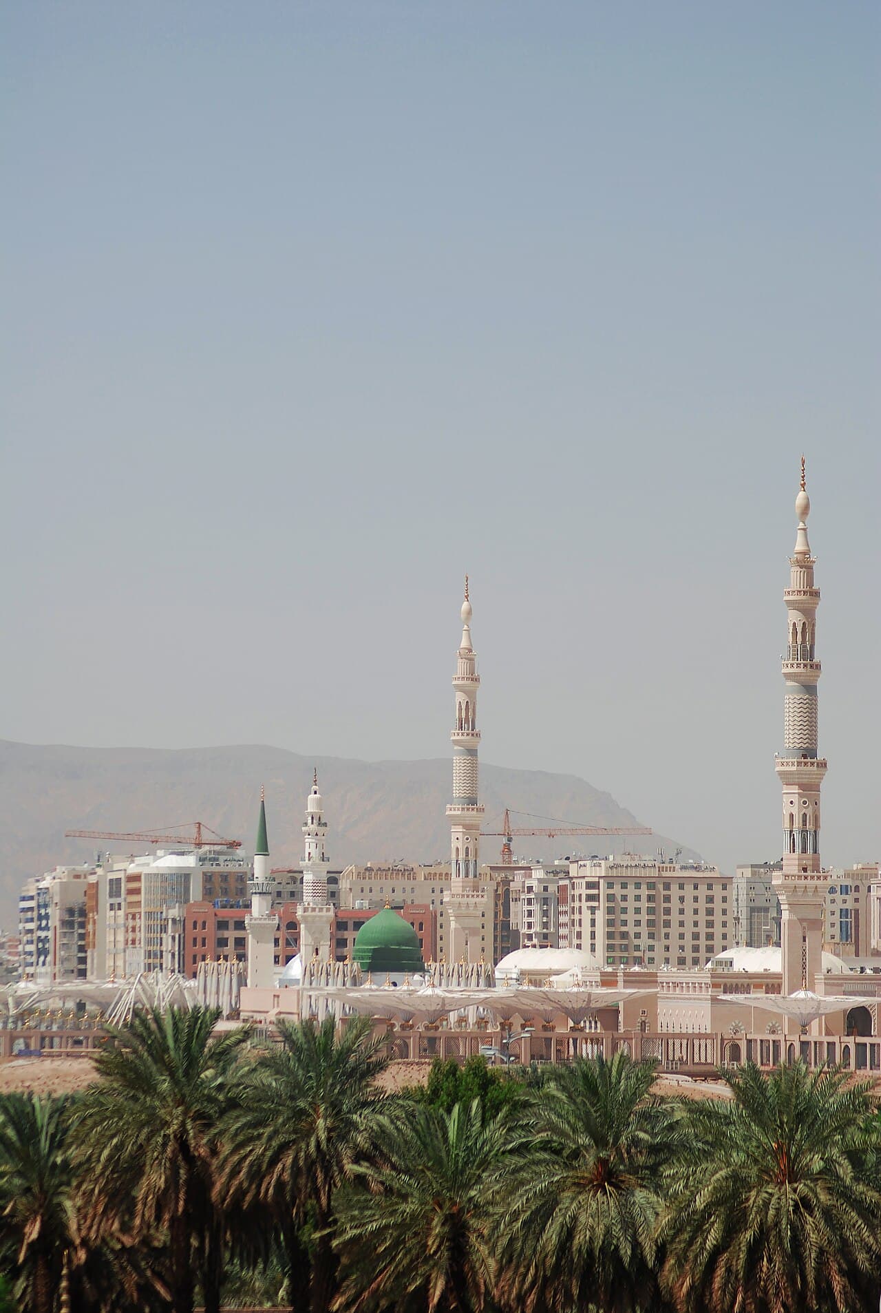 Zaha Al Madina Hotel